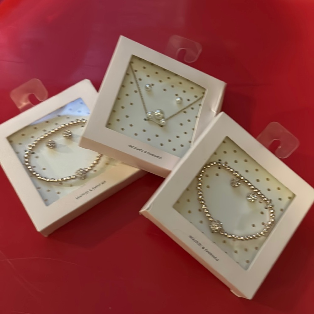 Necklaces bracelets earrings modern expressions pearl set ball set
